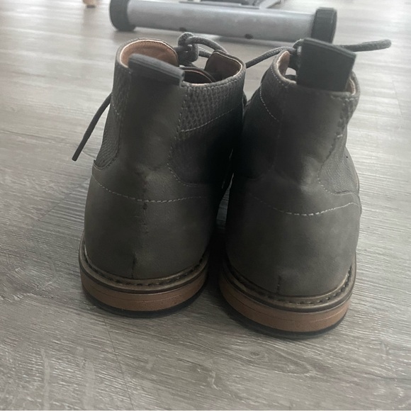 Mens Steve Madden short dress boots, grey, size: 10, great gently worn condition - Picture 9 of 9